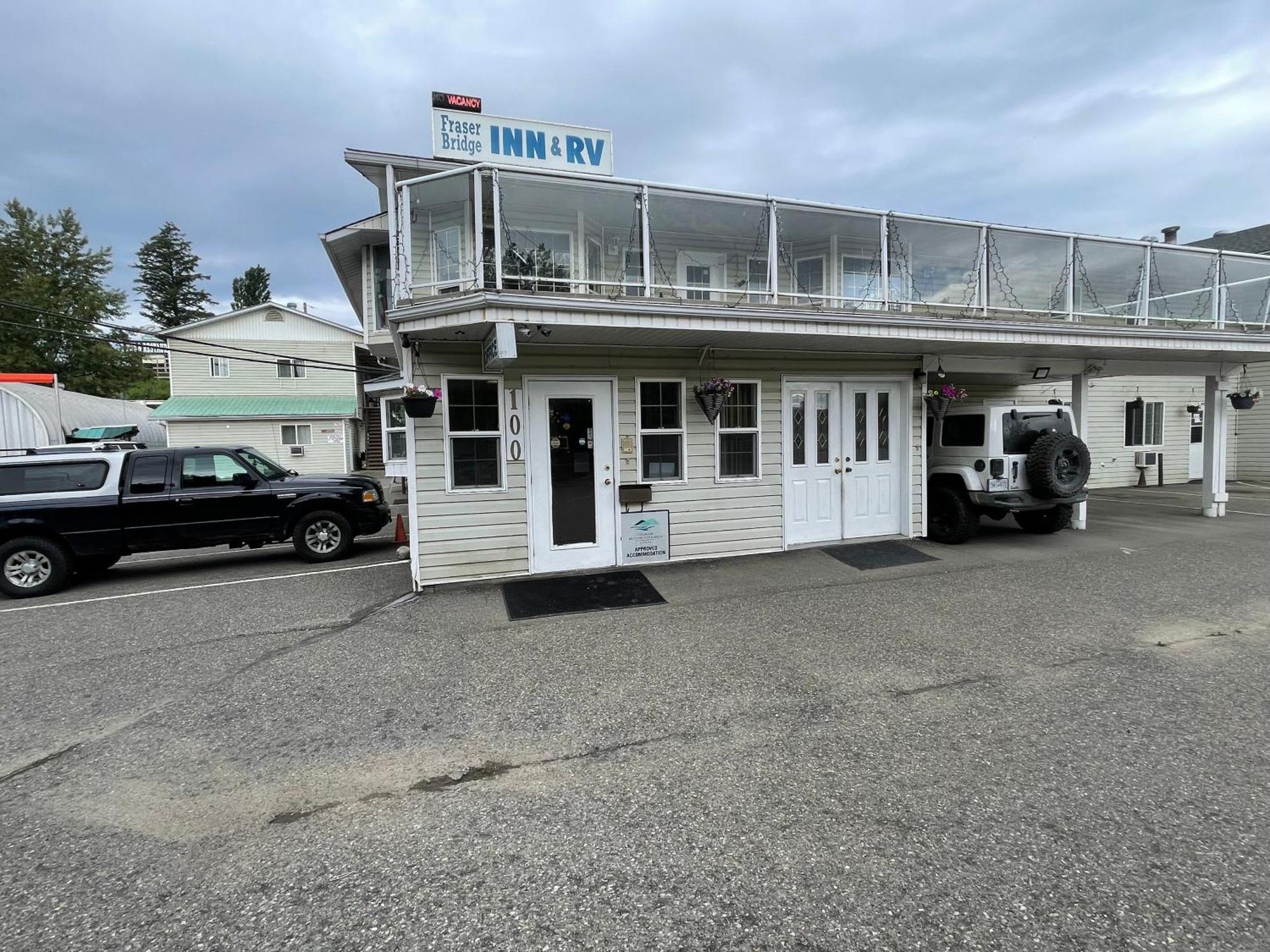Fraser Bridge Inn Quesnel Exteriér fotografie